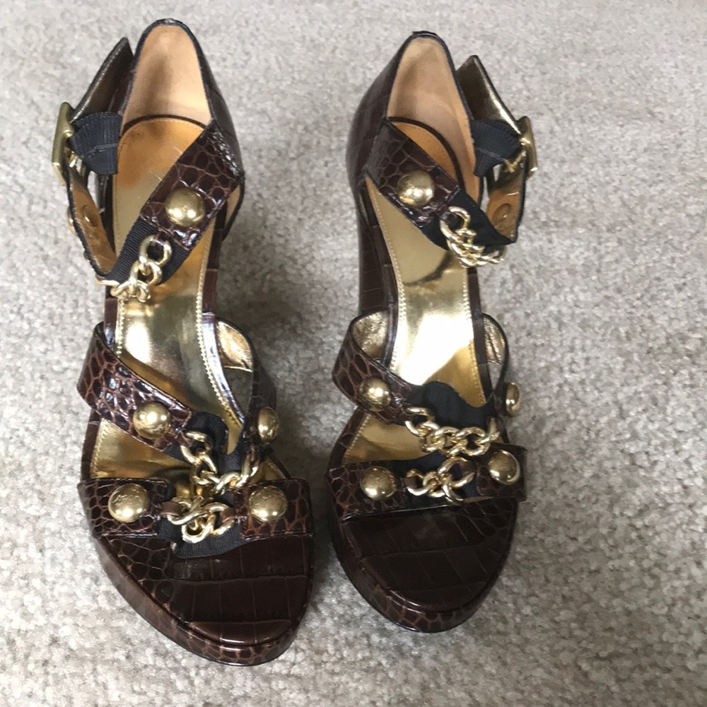 NWOT Coach Iva Brown, Gold Chain Platform Sandal